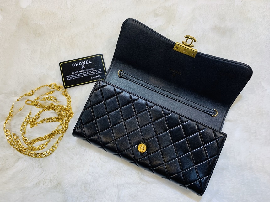 Túi đựng điện thoại ví đựng card túi gift Chanel Chính hãng  Shopee  Việt Nam