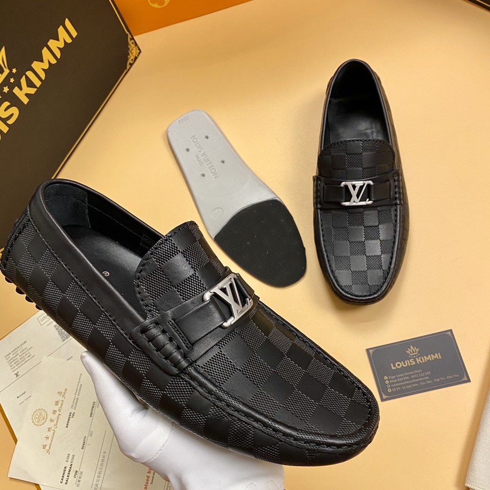 Phân biệt giày lười Louis Vuitton hàng Authentic với giày Fake DUONG STORE  ™ | Louis vuitton, Giày lười, Thời trang