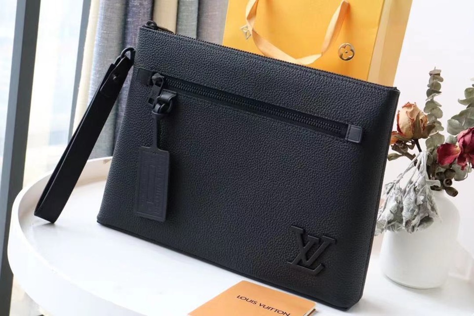 Giày nam hàng hiệu Louis Vuitton Logo VIP LV02  LOUIS LUXURY