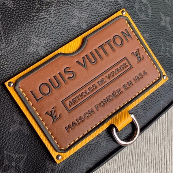 Tui-deo-cheo-Louis-Vuitton-cao-cap